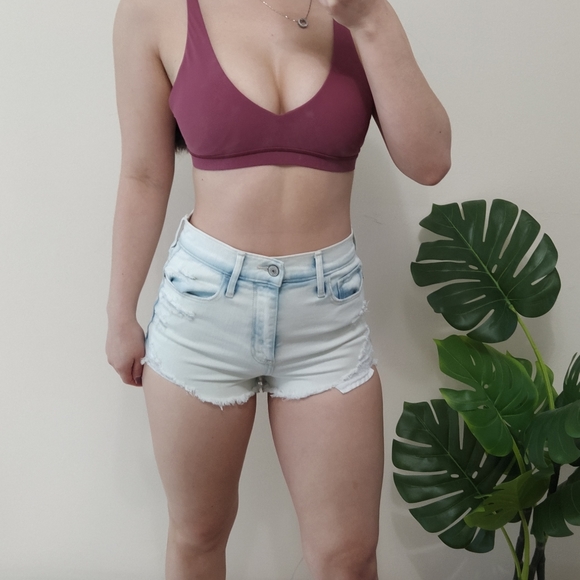 Abercrombie & Fitch Pants - Abercrombie and Fitch highwaist shorts, size 26